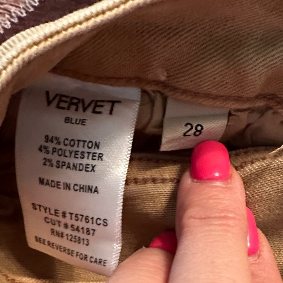 Women's Cropped Jeans in Mustard Yellow - Picture 5 of 6